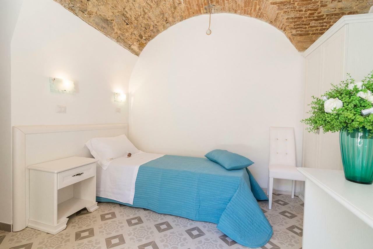 Residenza La Nivera Miglionico Bagian luar foto