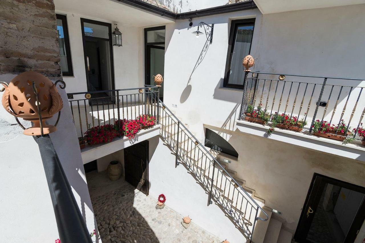 Residenza La Nivera Miglionico Bagian luar foto